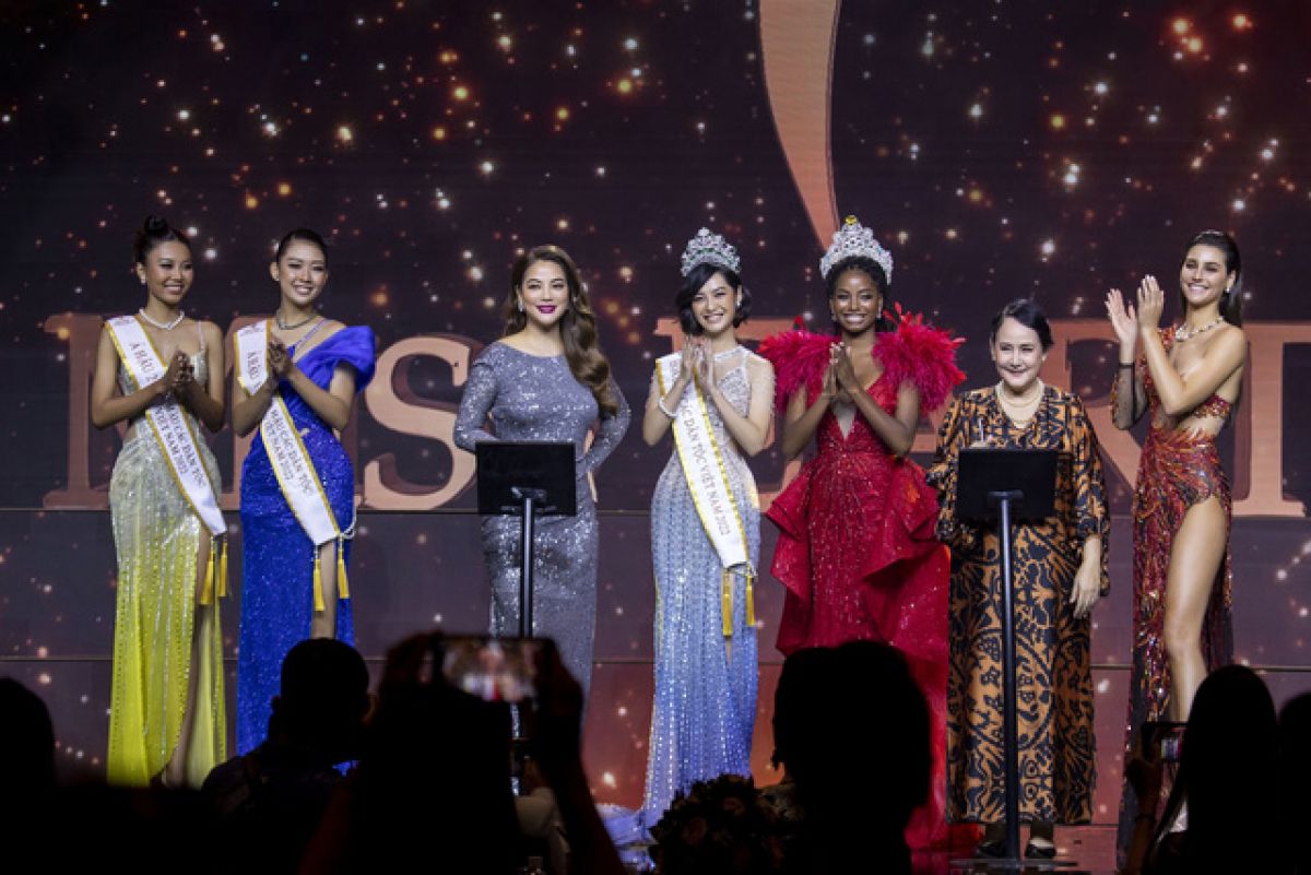 Nova Entertainment ký kết với Madam Lorraine Shuck ''mang'' Miss Earth 2022 về sân nhà Việt Nam