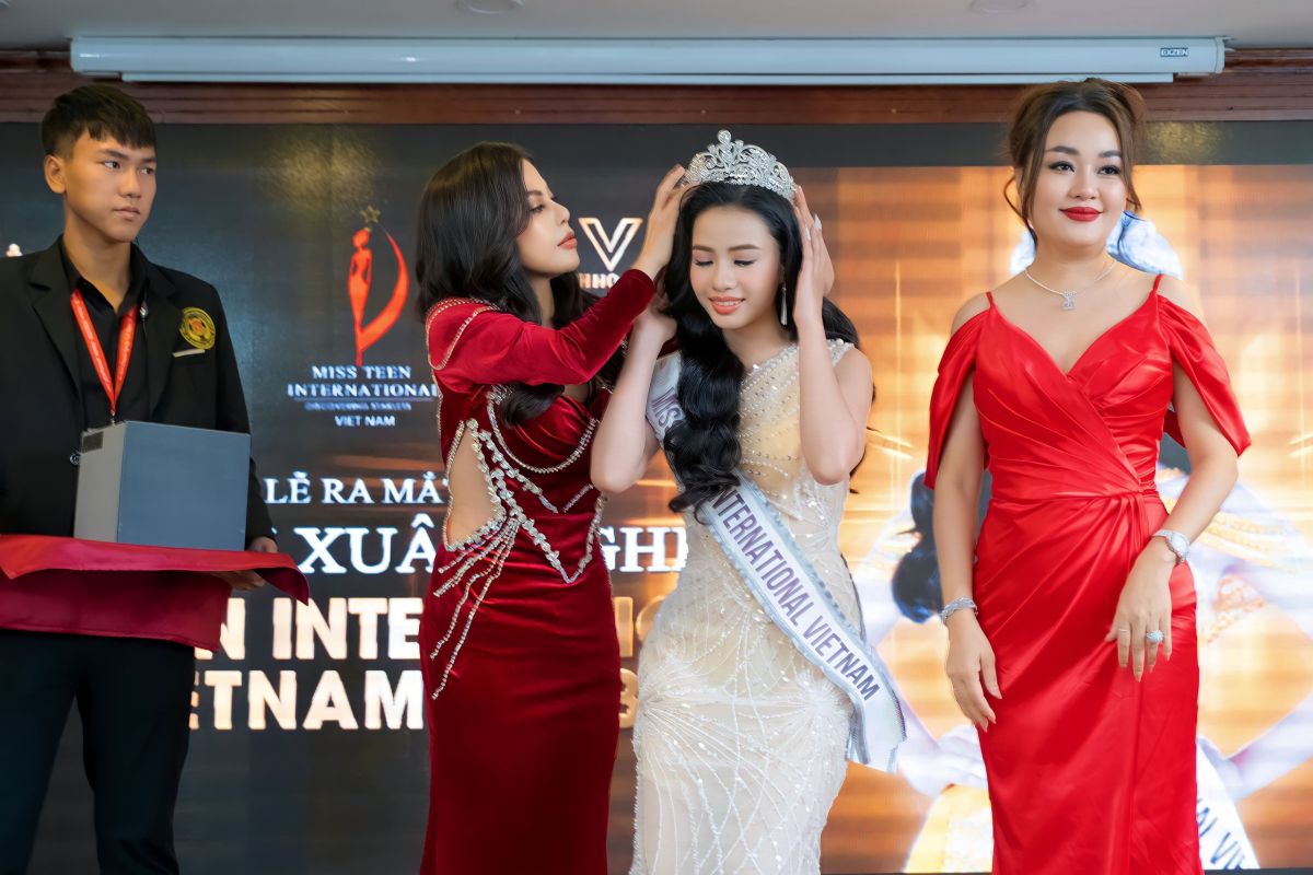 Nữ sinh Đại học Hồng Bàng Bùi Vũ Xuân Nghi sẽ tham dự Miss Teen International 2023 tại Campuchia