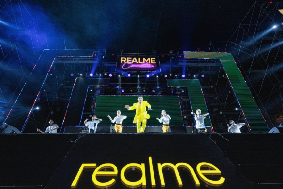 Isaac, Bích Phương, Đen Vâu, Amee, Da Lab mang HIT đỉnh tới Đại nhạc hội Realme Connection