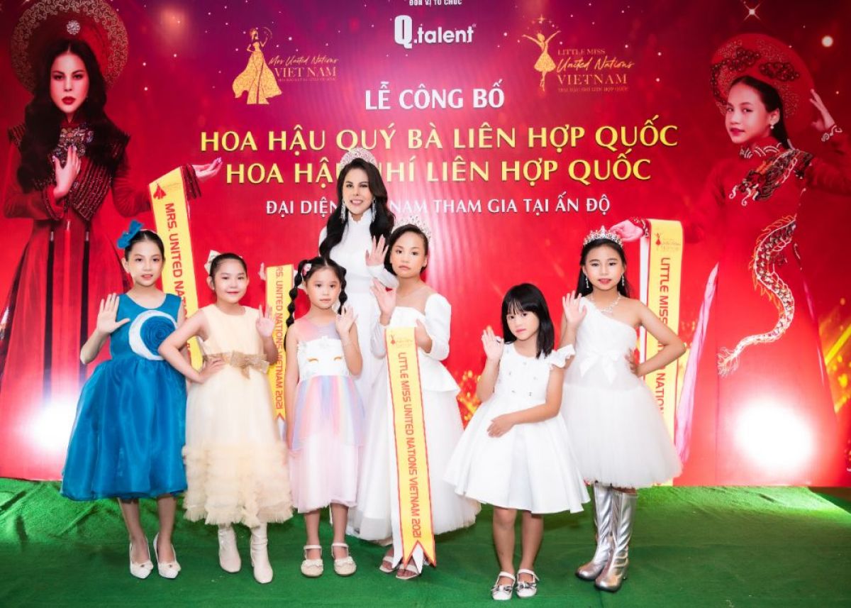Tổng Giám đốc Công ty Q-Talent Nguyễn Như Quỳnh đại diện Việt Nam đi thi sắc đẹp Quốc tế