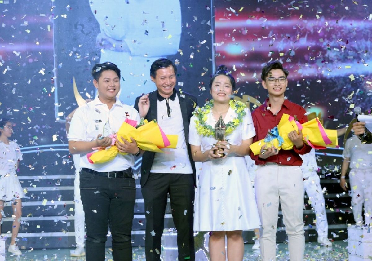 Én Vàng Học Đường 2019: Trúc Hà nhận giải cao nhất