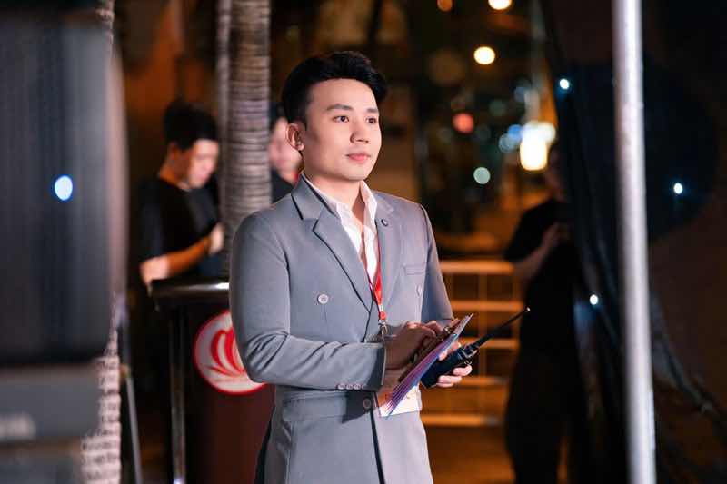 1z.891.MC-dao-dien-anh-duc-7