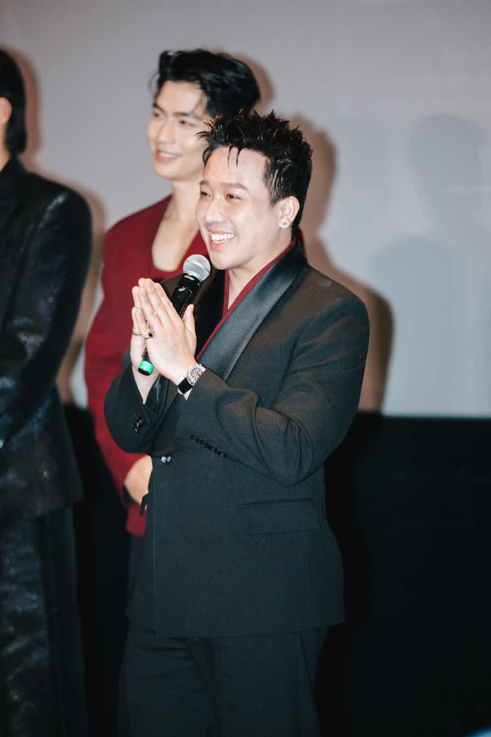 1z.962.phim-tet-tho-oi-tran-thanh-truyen-thong-spotlight-vietnam-53