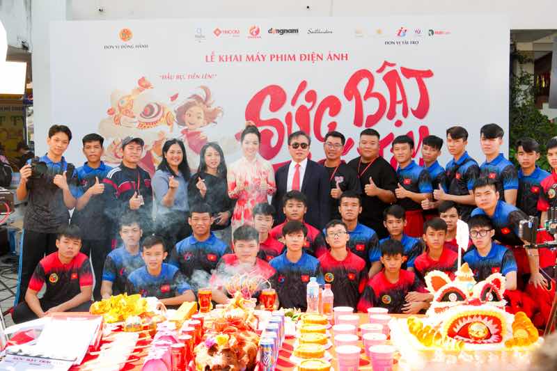 1a.183.suc-bat-trai-tim-khai-may-truyen-thong-spotlight-vietam-6