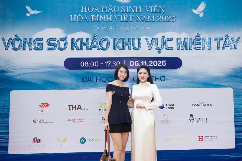 1a.218.Thac-si-bac-si-ck1-pham-tran-bao-ngoc-lam-giam-khao-hoa-hau-sinh-vien-hoa-binh-vietnam1