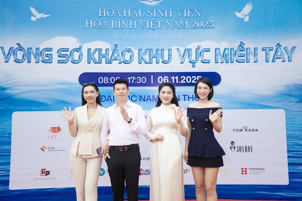 1a.218.Thac-si-bac-si-ck1-pham-tran-bao-ngoc-lam-giam-khao-hoa-hau-sinh-vien-hoa-binh-vietnam3