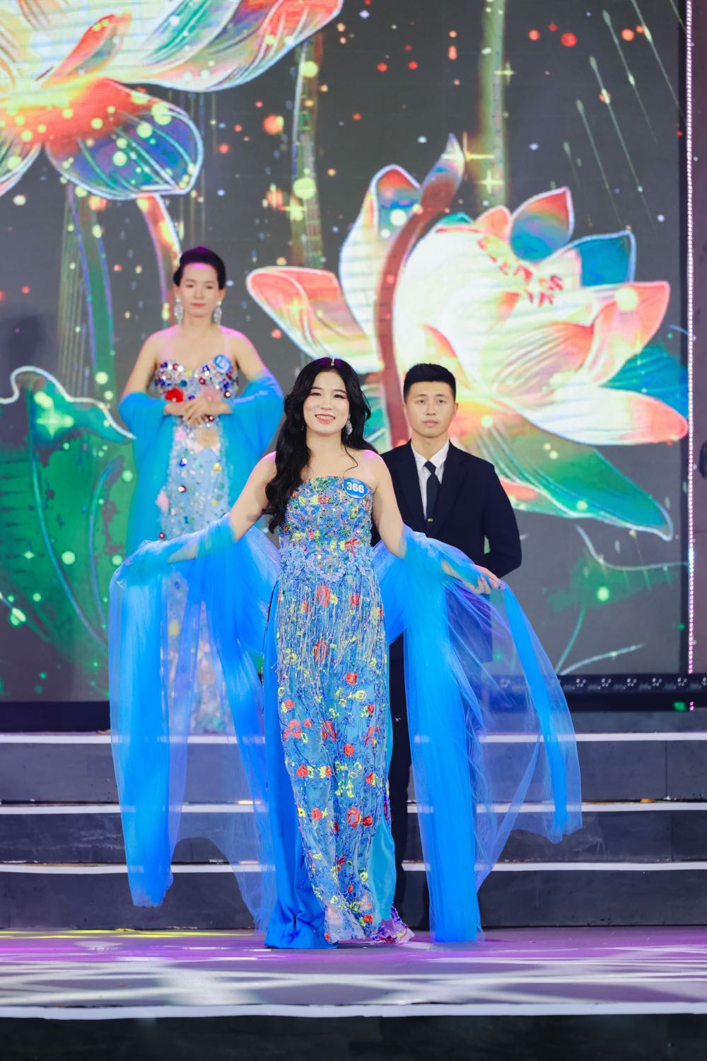 3a.90.a-hau-3-tran-thi-thu- trang-miss-asian-2024-hoa-hau-doanh-nhan-chau-a-8