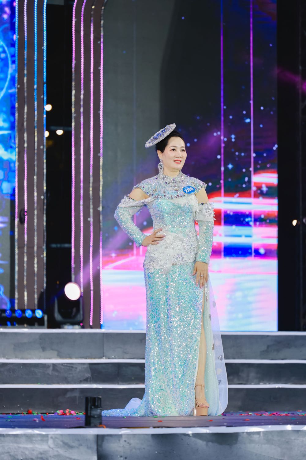 3a.93.a-hau-3-luu-thi-huong-miss-asian-2024-hoa-hau-doanh-nhan-chau-a-6