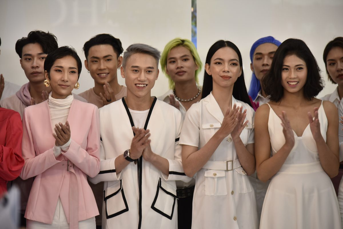 Mới chạm trán, Top 30 Vietnam’s Next Top Model mùa thứ 9 đã drama ngất trời trong thử thách trước thềm nhà chung