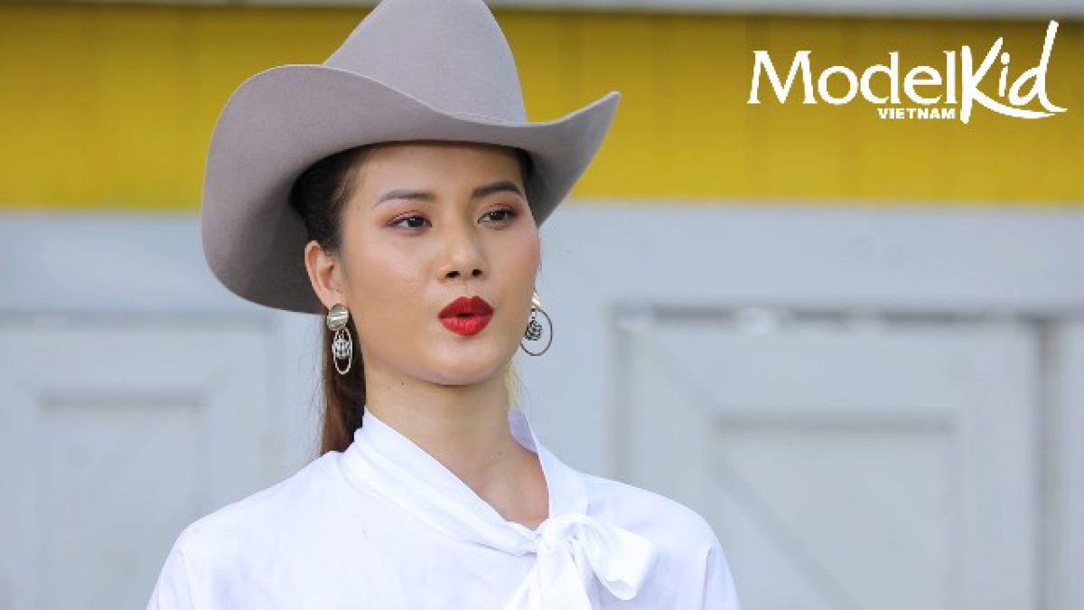 Dàn HLV Model Kid Vietnam “đứng hình” trước sự xuất hiện của vị host quyền lực Vietnam’s Next Top Model mùa 9
