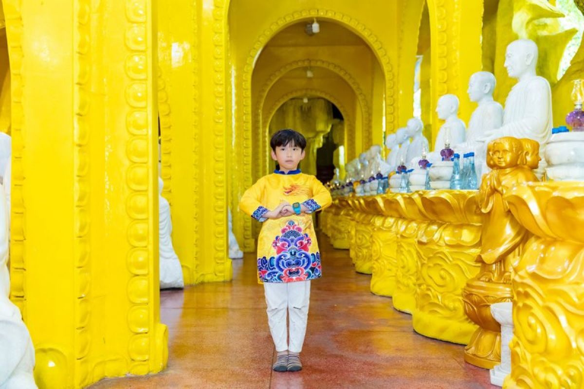 Phi Thanh Vân đưa con trai Tấn Đức tham gia chương trình “Đại sứ Phật ca”