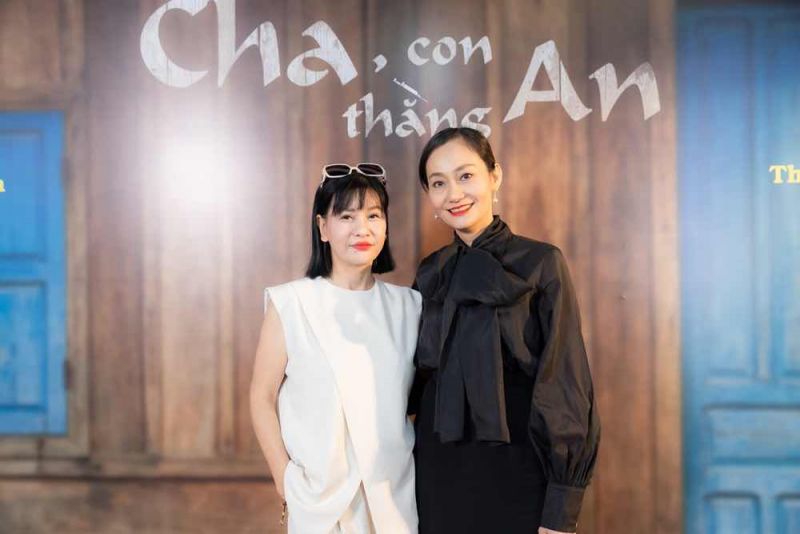 NSƯT Hạnh Th&uacute;y c&oacute; những m&agrave;n thị phạm chất lượng cho th&iacute; sinh tại buổi casting phim &lsquo;Cha, con thằng An&rsquo;