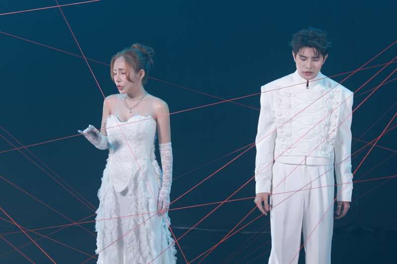Đức Anh và Du Uyên chính thức “thả xích” giai điệu “hot điên đảo” TikTok cả tháng qua!