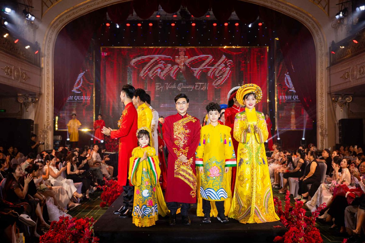 VIETNAM ICONIC RUNWAY SEASON 7 - TRẠM HẠNH PHÚC