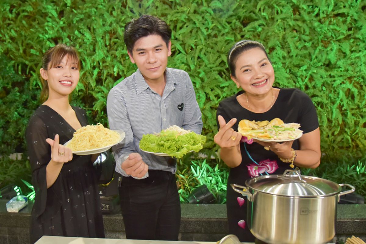 Lý do bà mẹ 3 con Kiều Trinh thất bại trong cuộc so tài nấu ăn với đạo diễn Vũ Trần