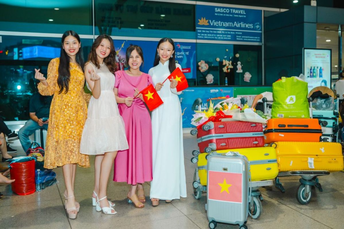 Hoa hậu Nguyễn Như Quỳnh, Trương Phương Nga và Phùng Hiểu Anh lên đường chinh phục nhan sắc quốc tế tại Ấn Độ