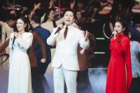 Anh T&uacute; lần đầu giới thiệu ca kh&uacute;c tự s&aacute;ng t&aacute;c "Thưa Đảng&rdquo; tại chương tr&igrave;nh nghệ thuật ch&iacute;nh luận "M&atilde;i m&atilde;i niềm tin theo Đảng"