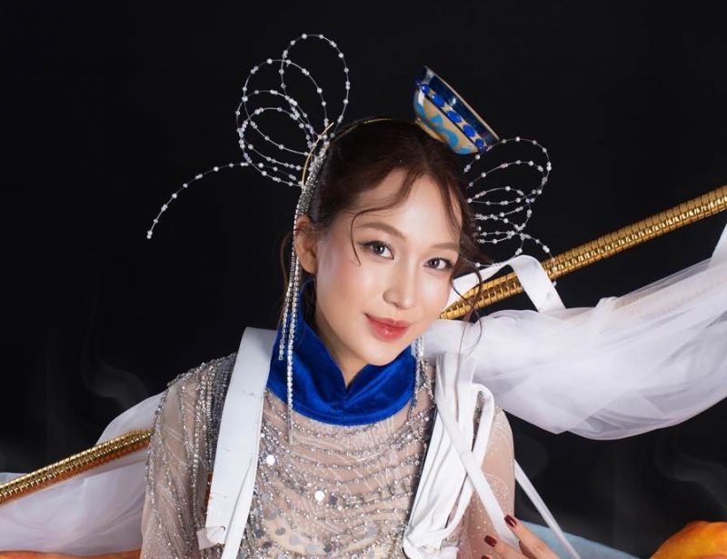 Trang phục dạ hội lộng lẫy mà Võ Cao Kỳ Duyên diện trong đêm chung kết Hoa hậu Siêu quốc gia 2025