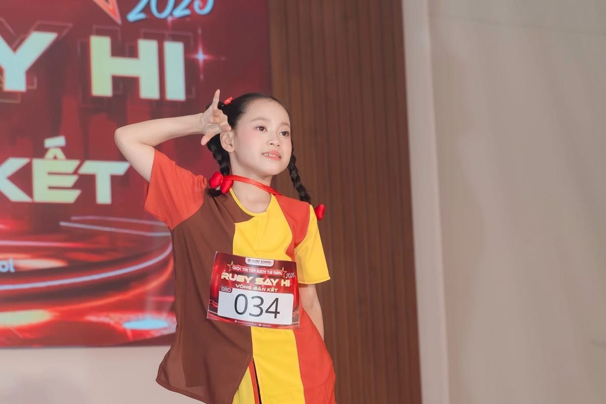T&agrave;i năng nh&iacute; 9 tuổi của trường Ruby School - Phạm Nguyễn T&uacute; Anh