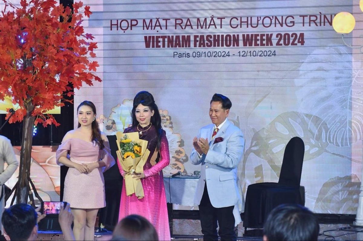 Mùa thu Paris đón chờ Vietnam Fashion Week