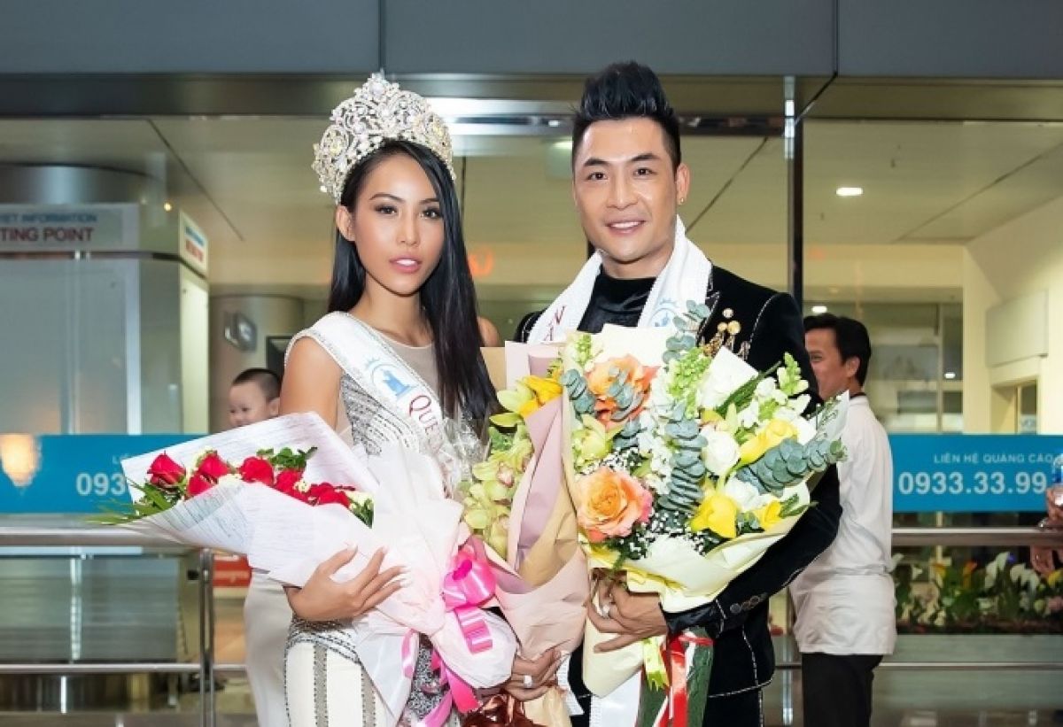 Đông đảo bạn bè người hâm mộ chào đón Hoa hậu Trương Hằng vinh quang trở về