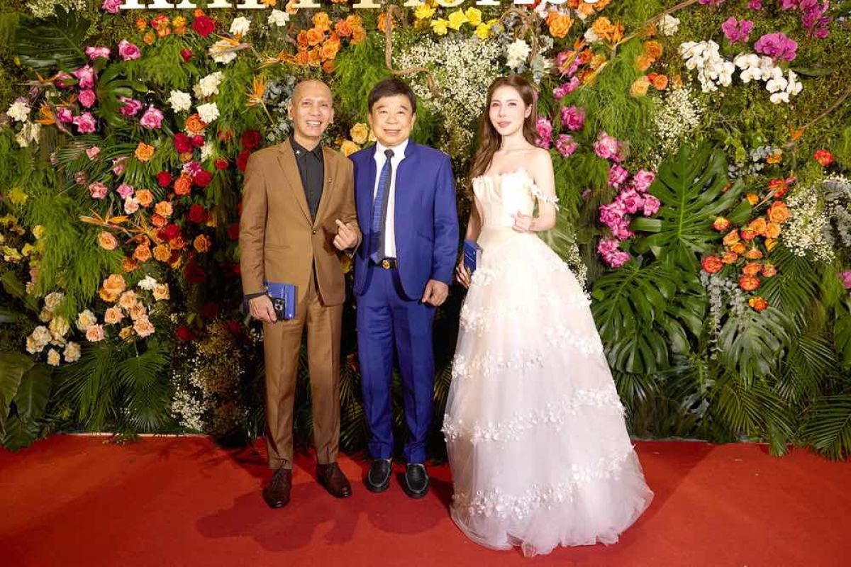 Nghệ sĩ saxophone Minh T&acirc;m B&ugrave;i tại thảm đỏ Ng&ocirc;i Sao Xanh