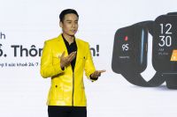 Nam vương Cao Xuân Tài làm MC cầm trịch họp báo Realme C11